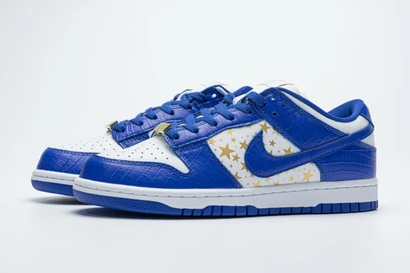 Supreme x Nike SB Dunk Low "Blue Stars” DH3228-100