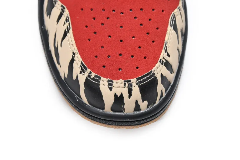 Air Jordan 1 Wolf Grey Low " Carnivore " DN3400-001