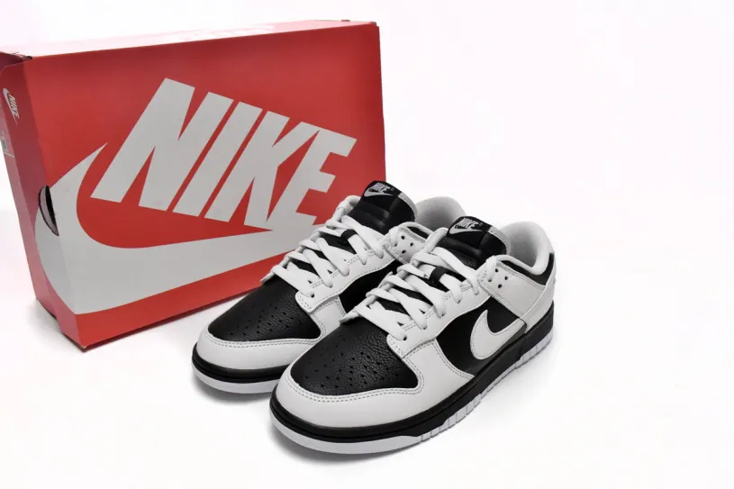 Nike Dunks Valentines Low Reverse Panda FD9064-011