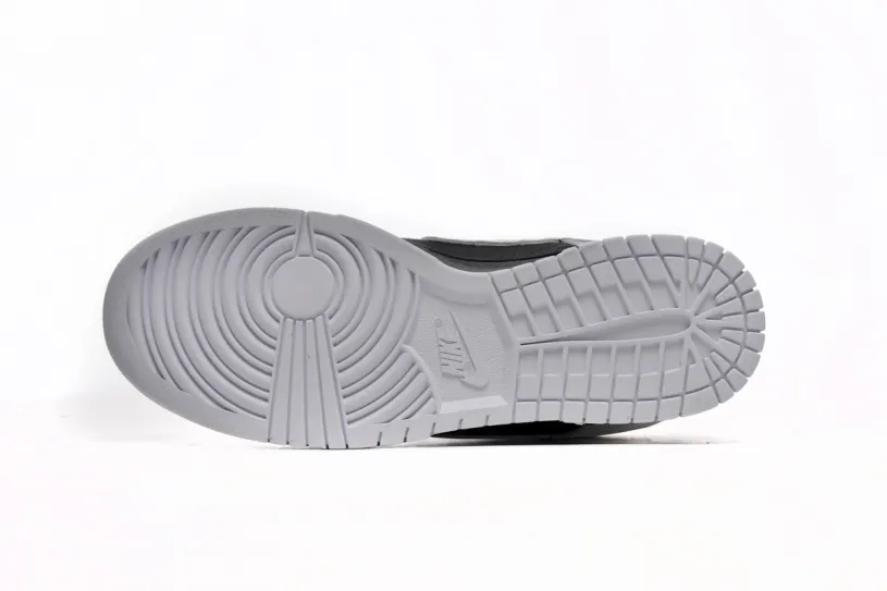 Nike Dunks Valentines Low Reverse Panda FD9064-011