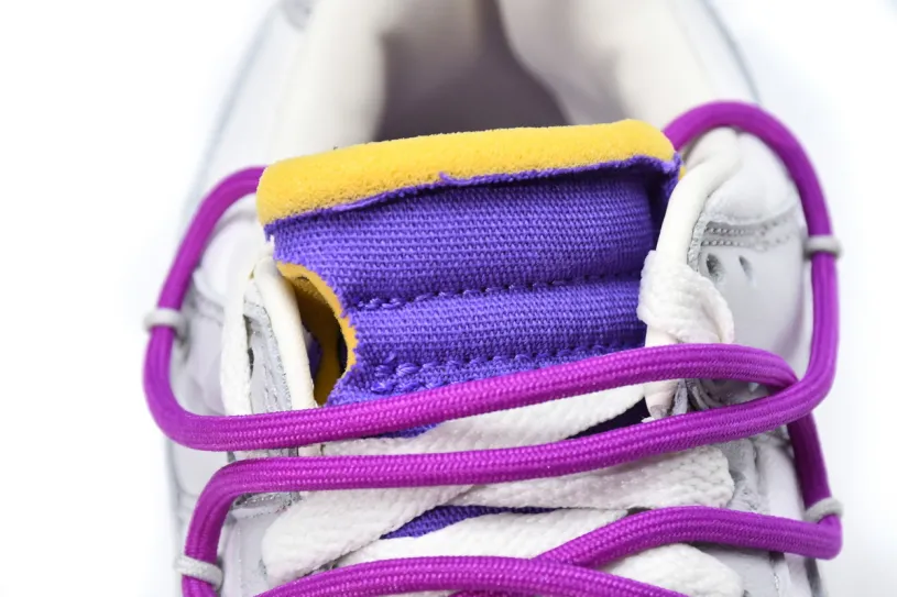 OFF WHITE x Nike Dunk 520 SB Low The 50 NO.28 DM1602-111