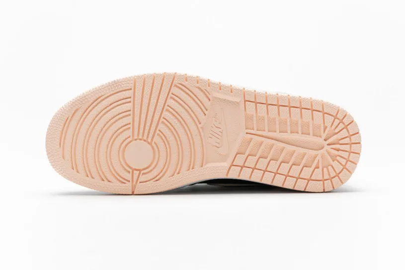 Air Jordan 1 Black Gym Red Retro High OG -Volt Gold- 024 555088-118