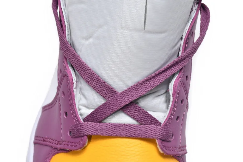 Air Jordan 1 Coconut Milk High OG “Brotherhood”  555088-706