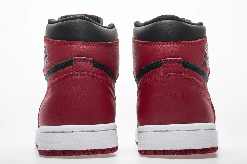 Air Jordan 1 Chinese New Year Retro High Bred  Banned (2016) 555088-001