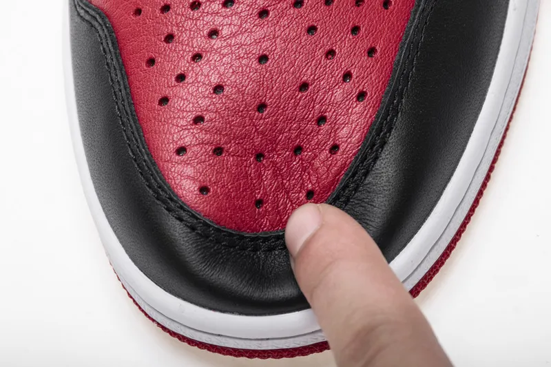 Air Jordan 1 Chinese New Year Retro High Bred  Banned (2016) 555088-001