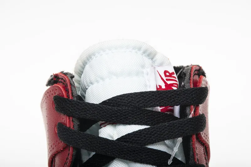 Black And White Air Jordan Retro 1 Retro High Off White Chicago AA3834-101