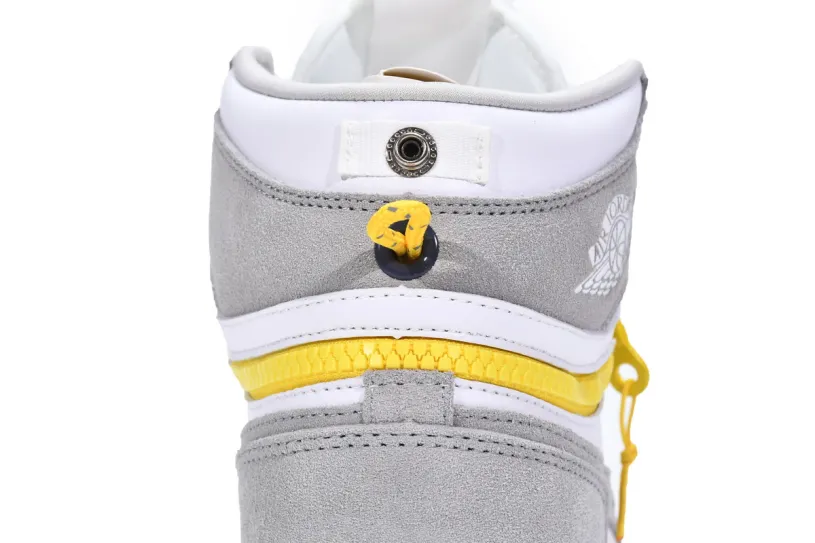 1985 Air Jordan 1 Black Toe High Switch Light Smoke Grey CW6576-100