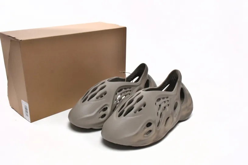 adidas Yeezy Foam Runner Goat Stone Sage GX4472