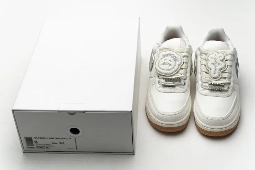 Travis Scott x Nike Air Force 1“Sail”  AQ4211-101