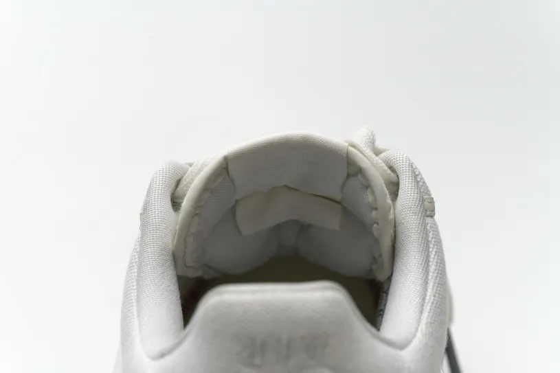 Travis Scott x Nike Air Force 1“Sail”  AQ4211-101