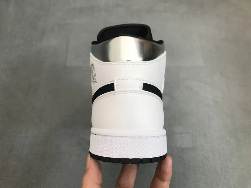 Travis Scott X Air Jordan 1 Low Og Medium Olive Mid Alternate Think 16 554724-121