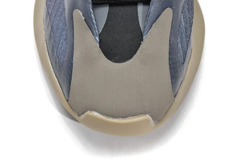 adidas Yeezy 700 Green V3 Fade Carbon GW1814