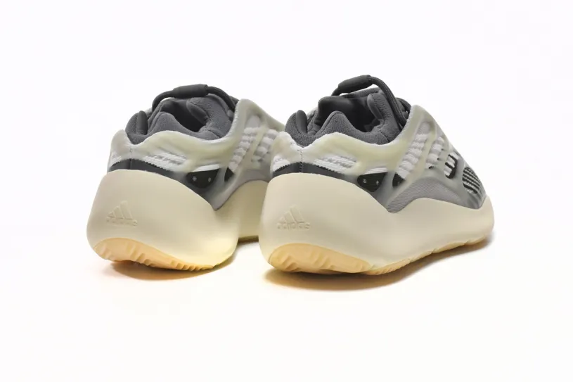 adidas Yeezy 700 Wave Runners V3 Fade Salt ID1674