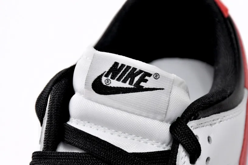 Nike Dunk Low Boys' Grade School Low Black and Red FD9762-061