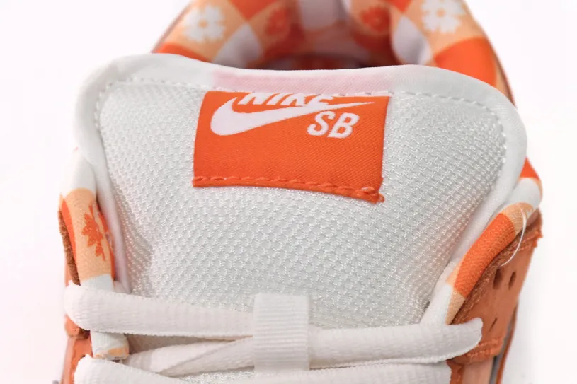 Concepts x Nike SB Dunk Low “Orange Lobster” FD8776-800