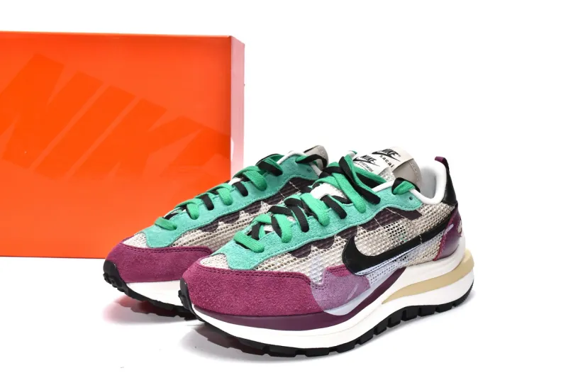 Sacai x Nike Pegasua Vaporfly String Black Villain Red DD3035-200