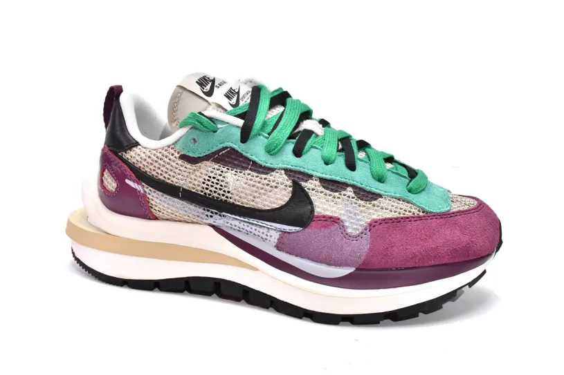 Sacai x Nike Pegasua Vaporfly String Black Villain Red DD3035-200