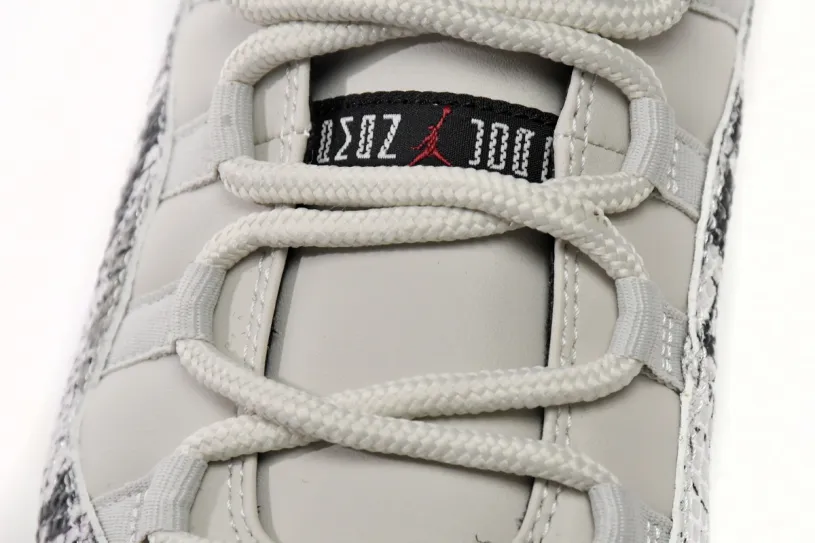 Air Jordan 11 Retro Low Concord Retro Low Light Bone Snakeskin CD6846-002