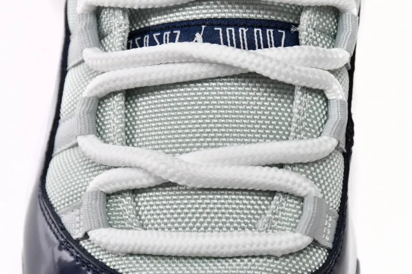 Air Jordan 11 Brown Retro Low Georgetown 528895-007