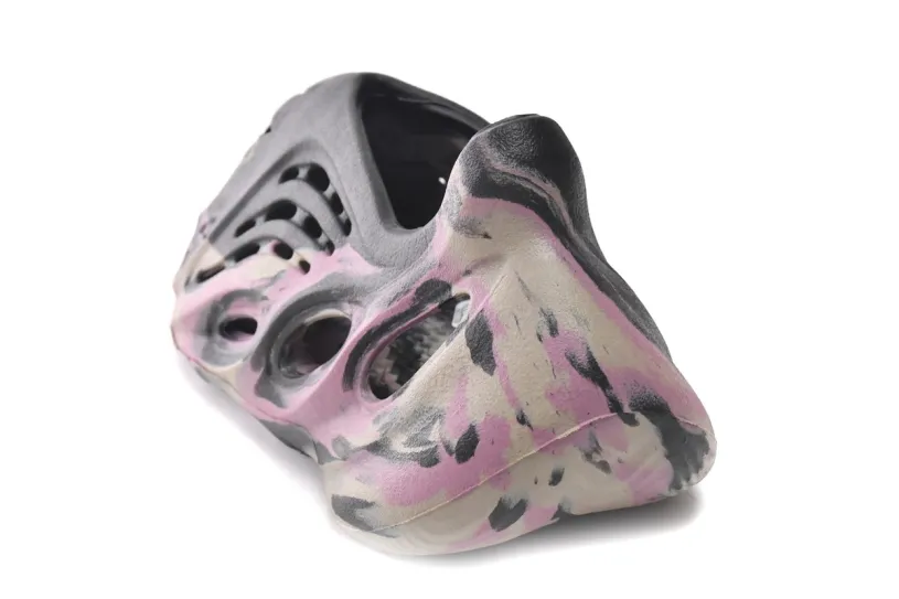 adidas Yeezy Foam Runner Youth Size 5 MX Carbon IG9562