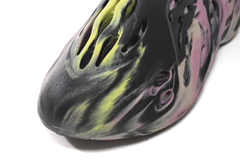 adidas Yeezy Foam Runner Youth Size 5 MX Carbon IG9562