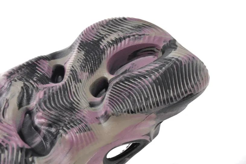 adidas Yeezy Foam Runner Youth Size 5 MX Carbon IG9562