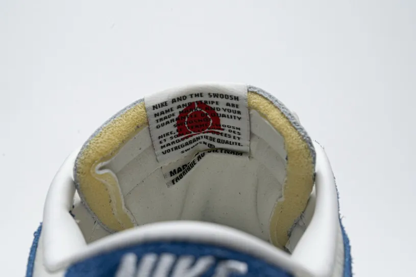 Kasina x Valentine Nike Dunk Low “80s Bus” CZ6501-100