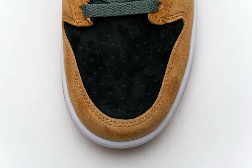 Silver Nike Dunks Low SP “Ceramic” DA1469-001