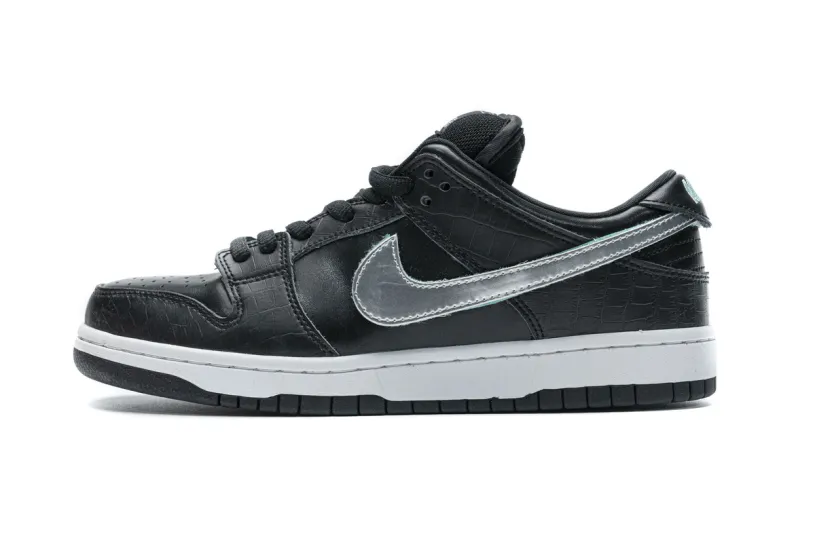 Nike SB Dunk Low Pro OG QS “Black Diamond” BV1310-001