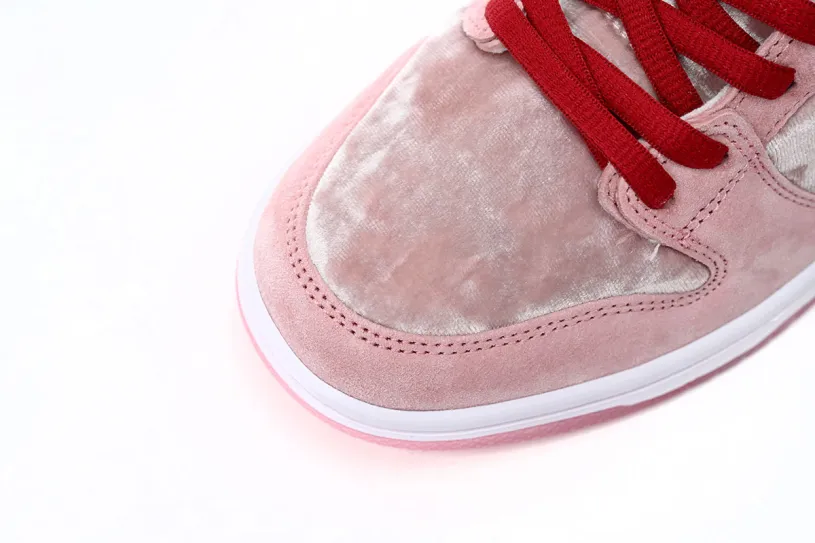 Dunk Low StrangeLove Skateboards (Special Box) CT2552-800