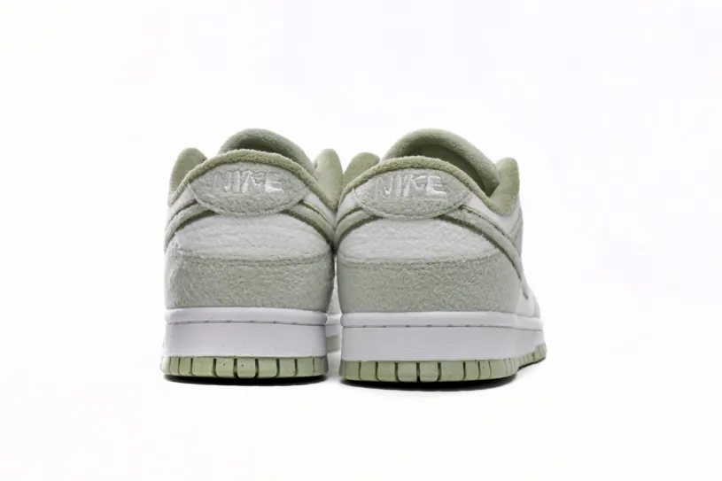 Dunk Low SE "Honeydew" DQ7579-300