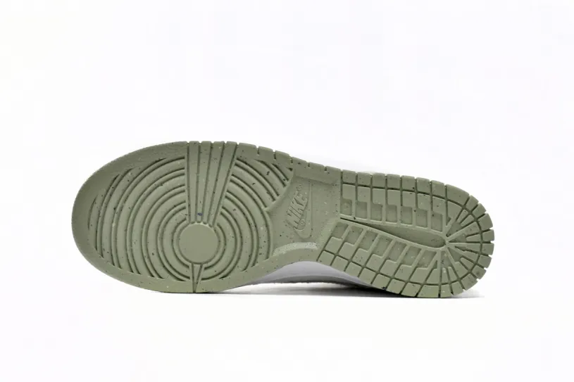 Dunk Low SE "Honeydew" DQ7579-300