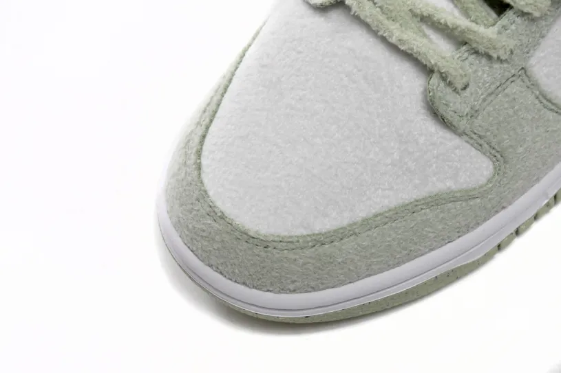 Dunk Low SE "Honeydew" DQ7579-300