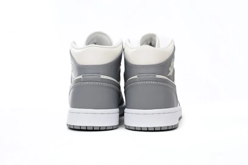 Air Jordan 1 Black White Blue White Soot BQ6472-115