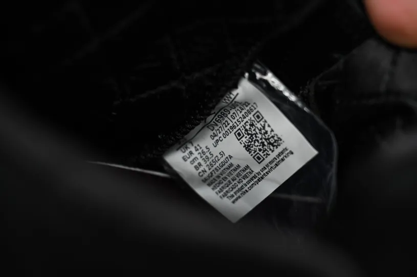 A Ma Maniére x Air Jordan 12 Outfit Black Wine Red DV6989-001