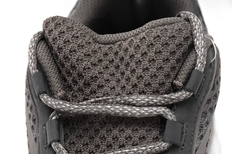 adidas Yeezy Boost 700 V2 Enflame Amber Mauve GZ0724