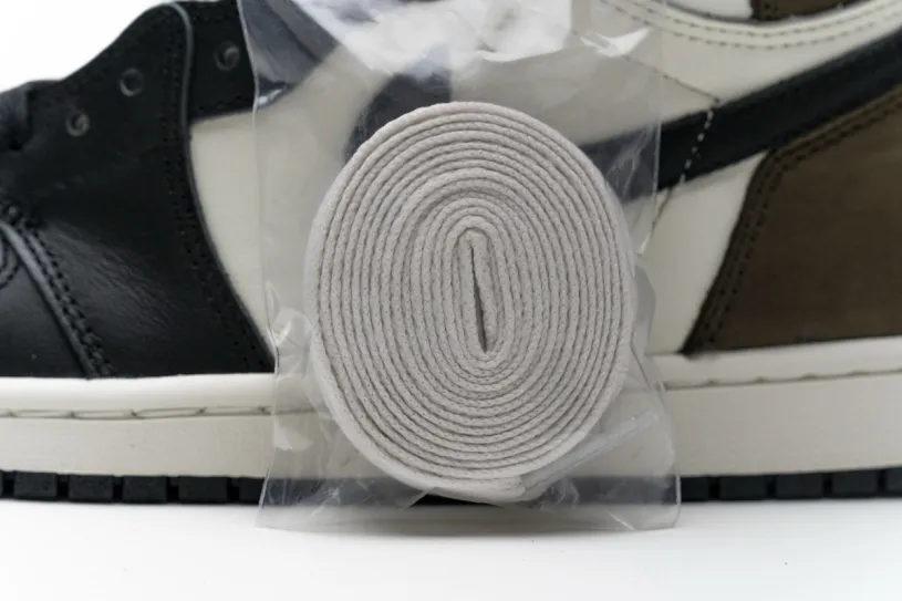 Nike Air Jordan 1 Black White Retro High OG 'Dark Mocha'  555088-105（GET）