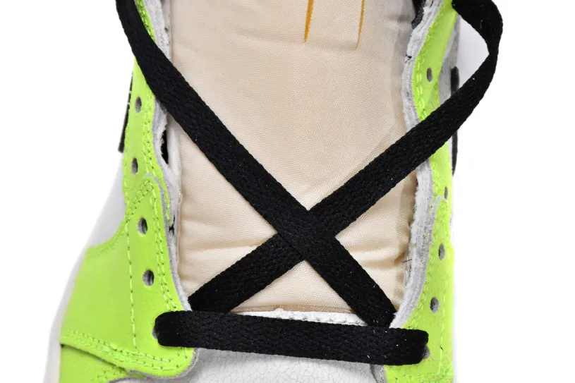 Unc Air Jordan 1 High OG Volt 555088-702