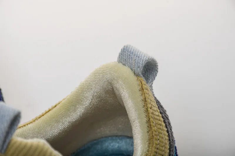 MAX97 OFF-WHITE x Nike Air Max 97 Release Date Corduroy Cap AJ4219-400