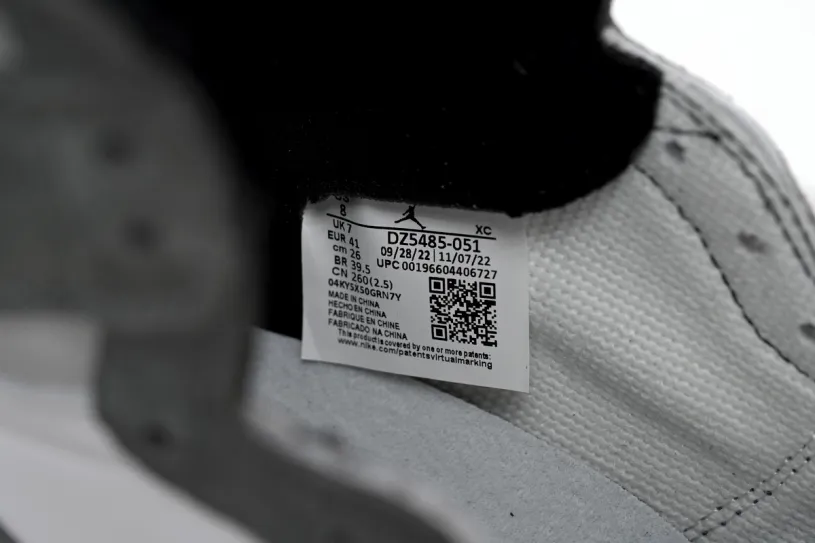 Air Jordan 1 Silver High OG   Washed Black DZ5485-051