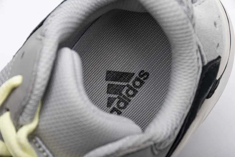 Yeezy Boost 700 OG“Wave Runner” B75571