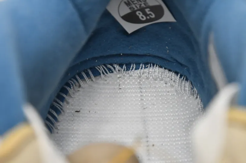 Union LA x Kaws Air Jordan Retro 4 Retro “Guava Ice” DC9533-800