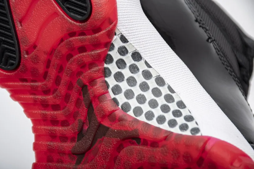 Air Jordan 11 Neapolitan High Retro “Bred 2019”  378037-061