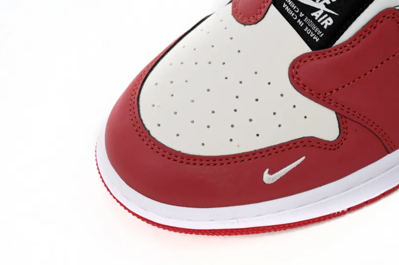 Air Jordan 1 Low Og Silver Low Slip WMNS NRG White Red BQ8462-601