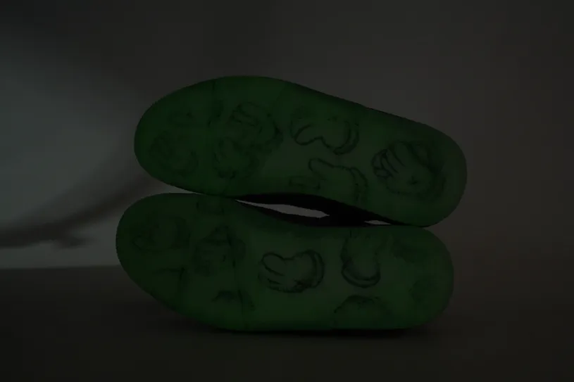 KAWS X Air Jordan 4 Retro 'University Blue' Retro 930155-003