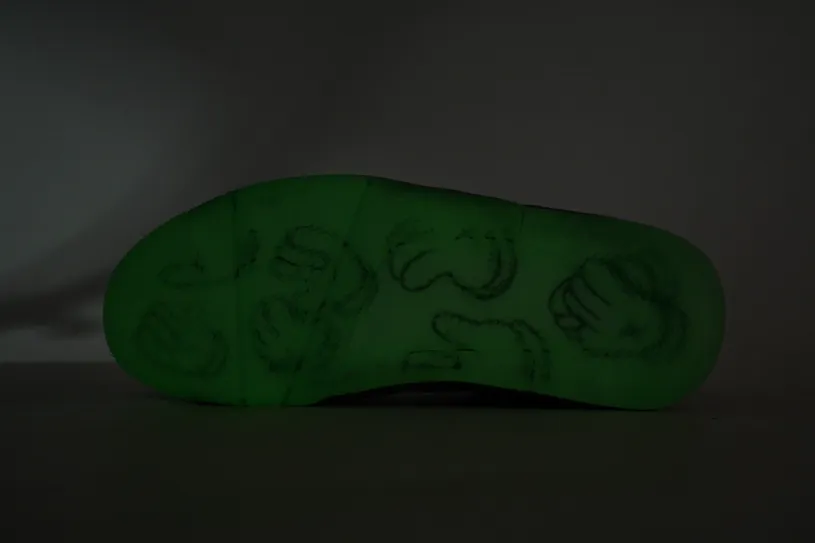 KAWS X Air Jordan 4 Retro 'University Blue' Retro 930155-003