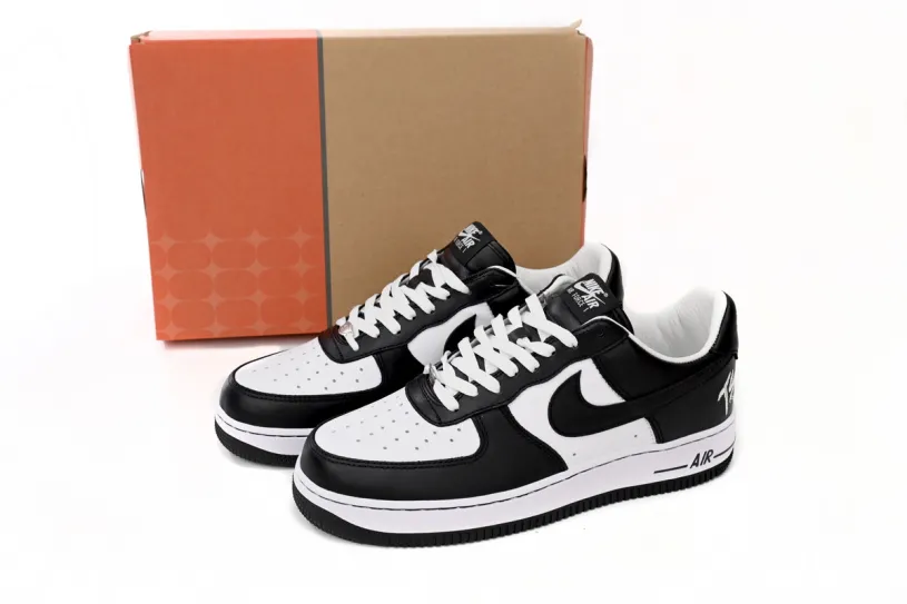 Terror Squad x Nike Air Force 1 Low Sp X Undercover Panda FJ5756-100