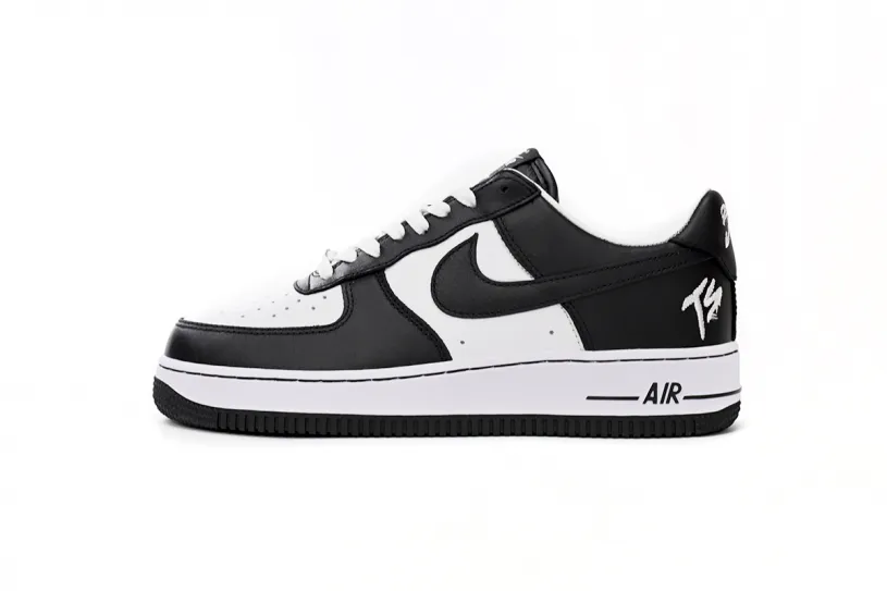 Terror Squad x Nike Air Force 1 Low Panda FJ5756-100