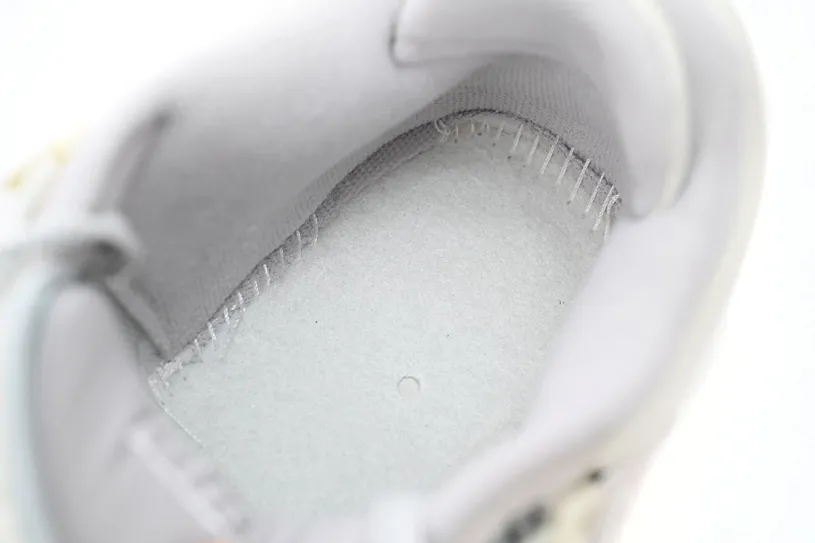 adidas Forum Buckle Low Bad Bunny Last Forum HQ2153