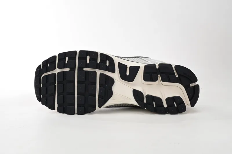 Nike Air Zoom Vomero 5 Silver FD0884-025